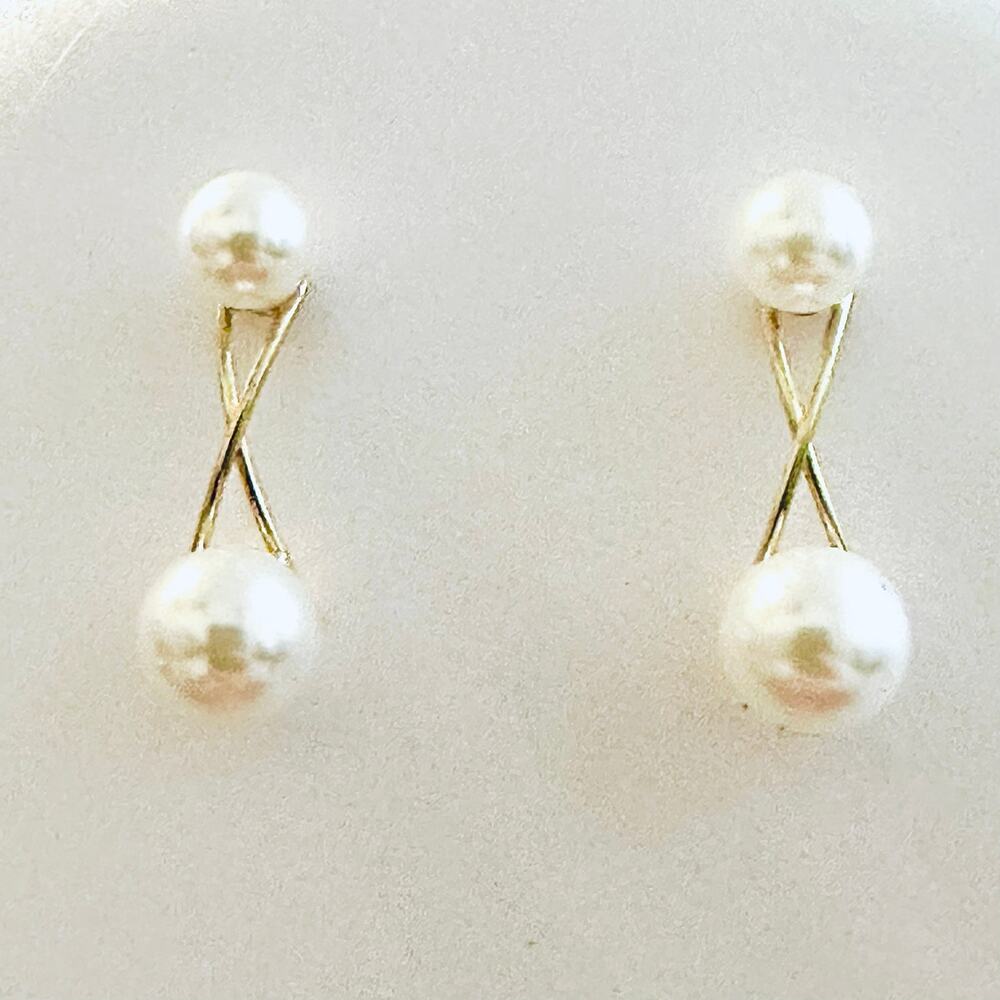 Pearl and Gold Drop Earrings